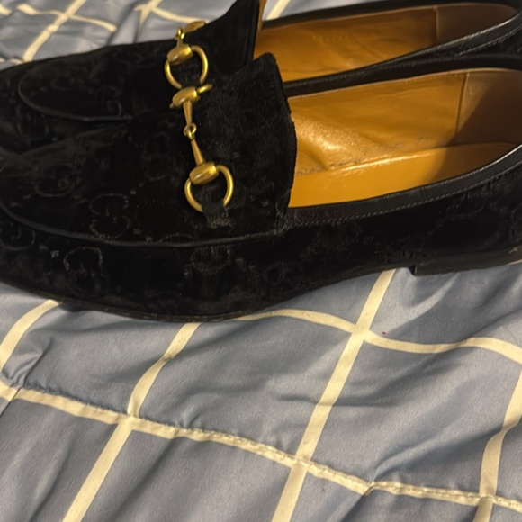 Size 11 men\'s velvet Gucci loafers main image 6